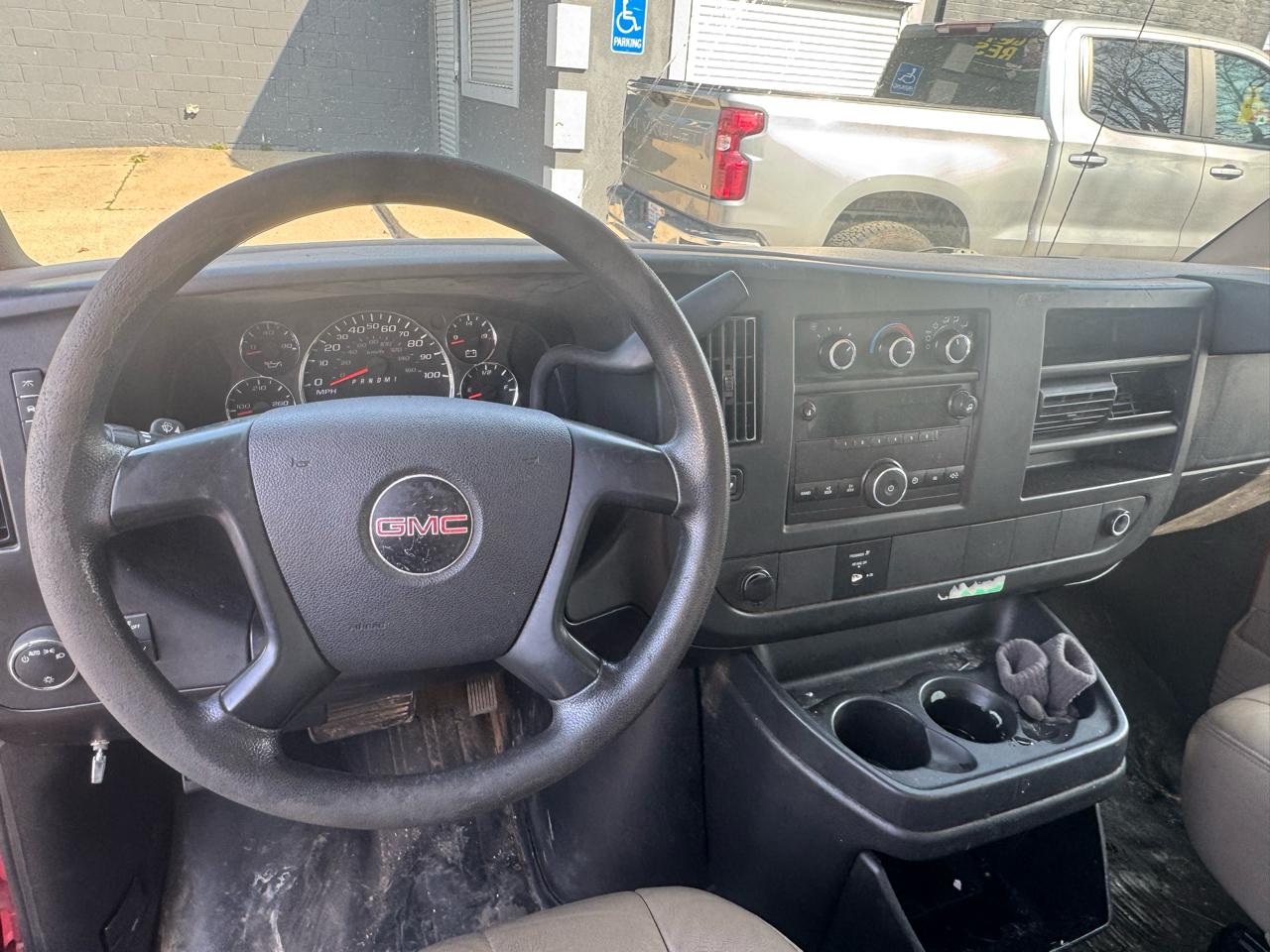 GMC Savana G4500 159 in. 2014