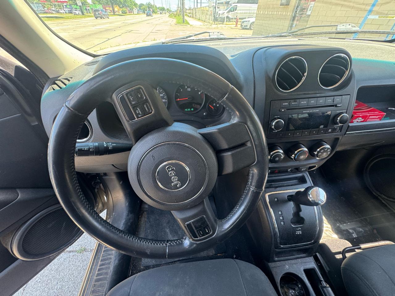 Jeep Patriot Latitude 2WD 2012