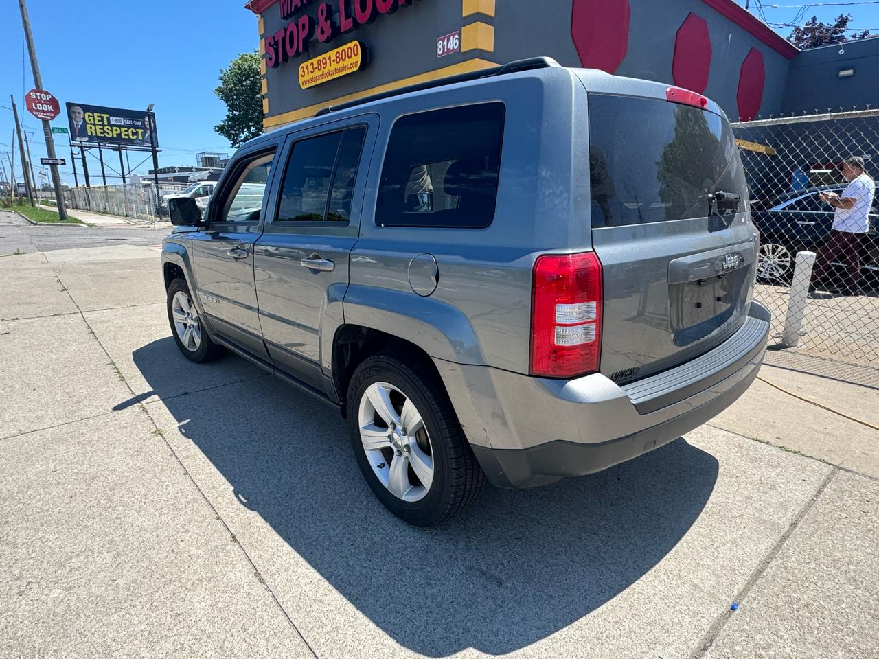 Jeep Patriot Latitude 2WD 2012