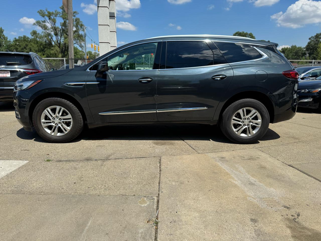 Buick Enclave Essence AWD 2021
