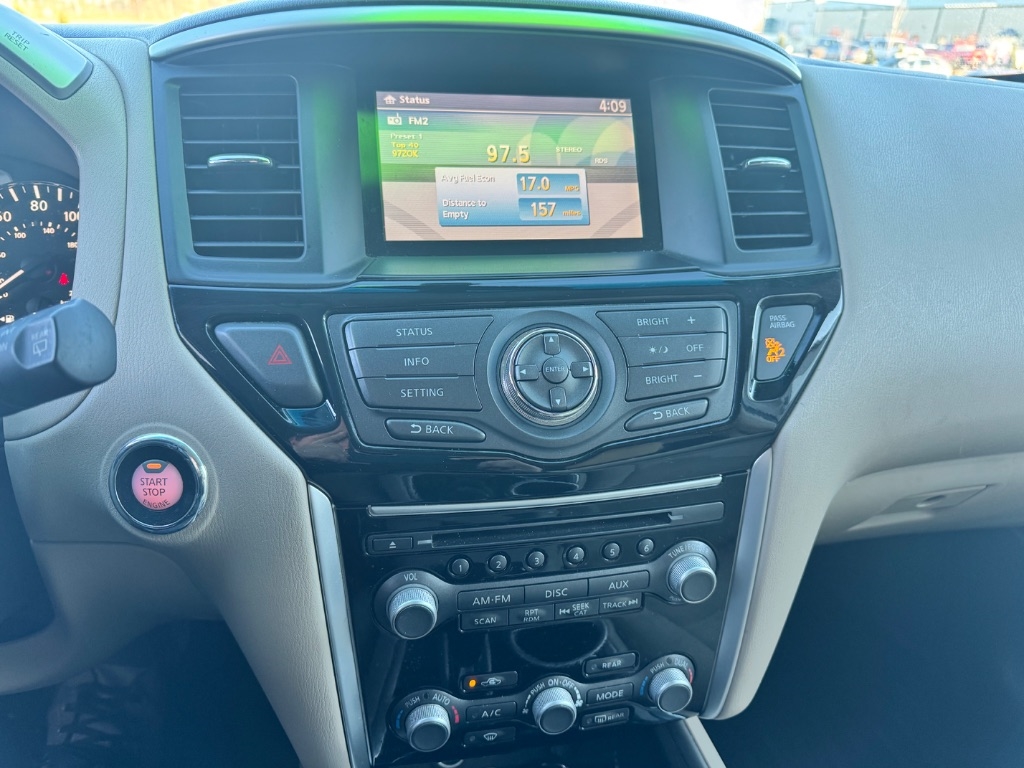 Nissan Pathfinder SL 4WD 2016