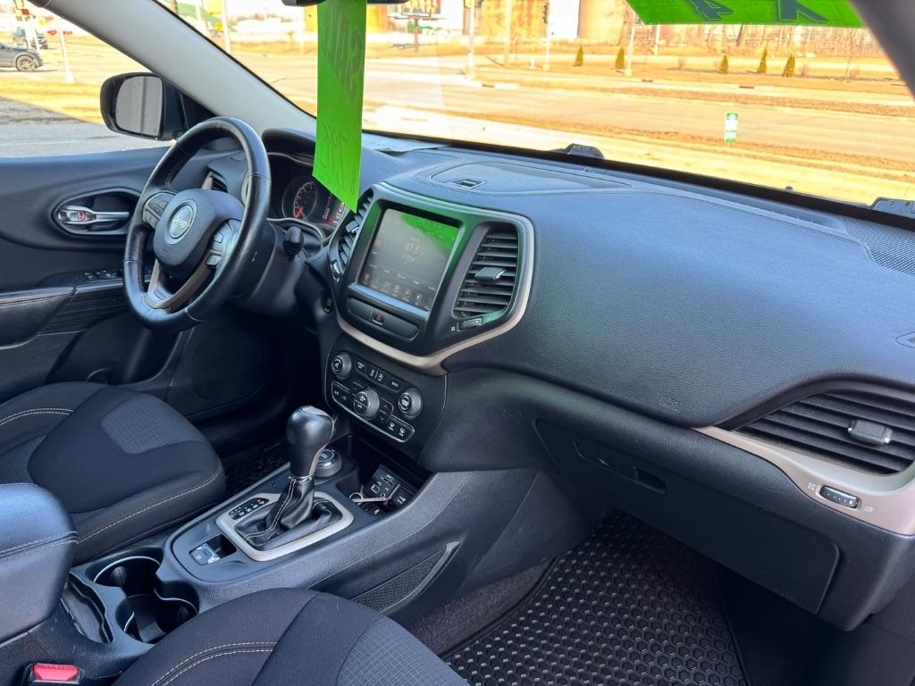 Jeep Cherokee Latitude 4WD 2016