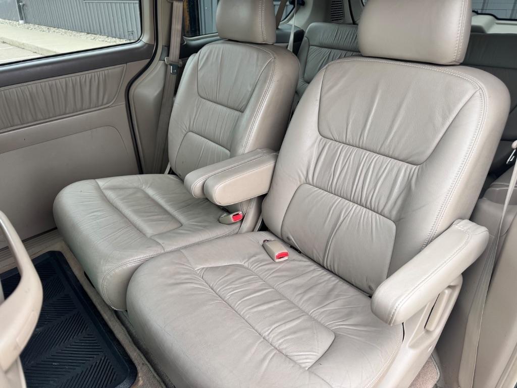 Honda Odyssey EX w/ Leather 2004
