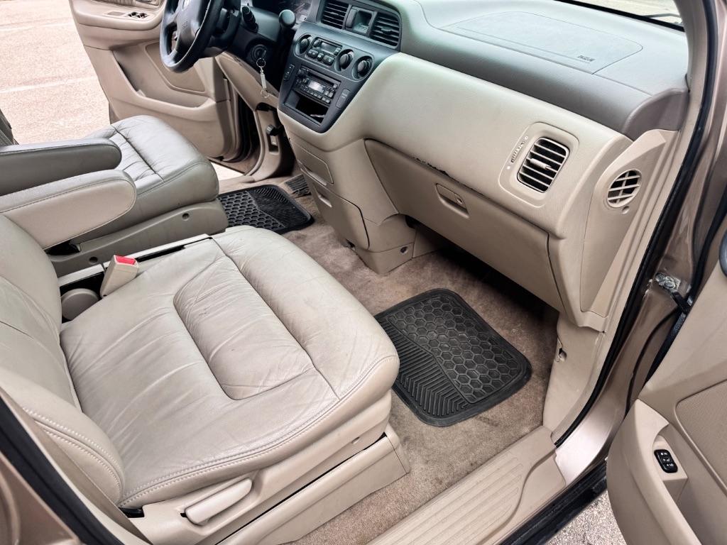 Honda Odyssey EX w/ Leather 2004