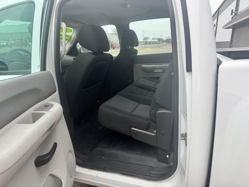 Chevrolet Silverado 1500 Work Truck Crew Cab Short Box 2WD 2011