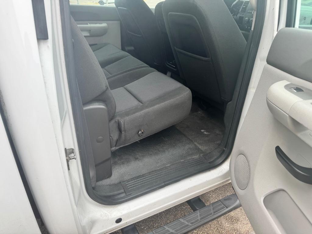 Chevrolet Silverado 1500 Work Truck Crew Cab Short Box 2WD 2011