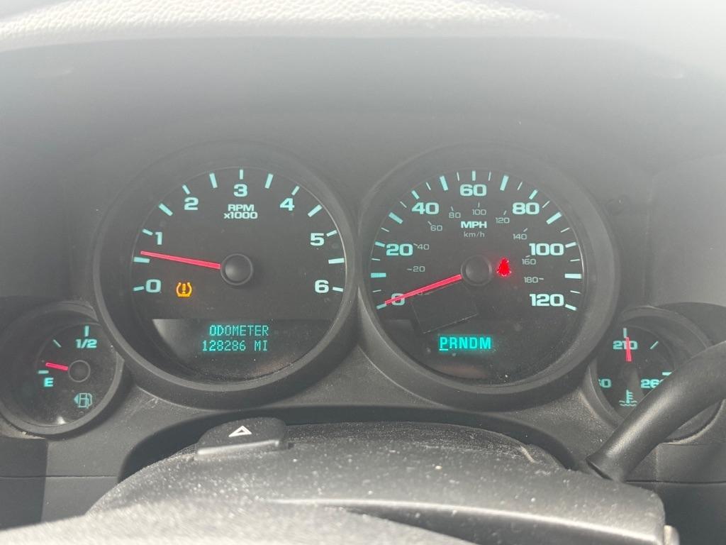 Chevrolet Silverado 1500 Work Truck Crew Cab Short Box 2WD 2011