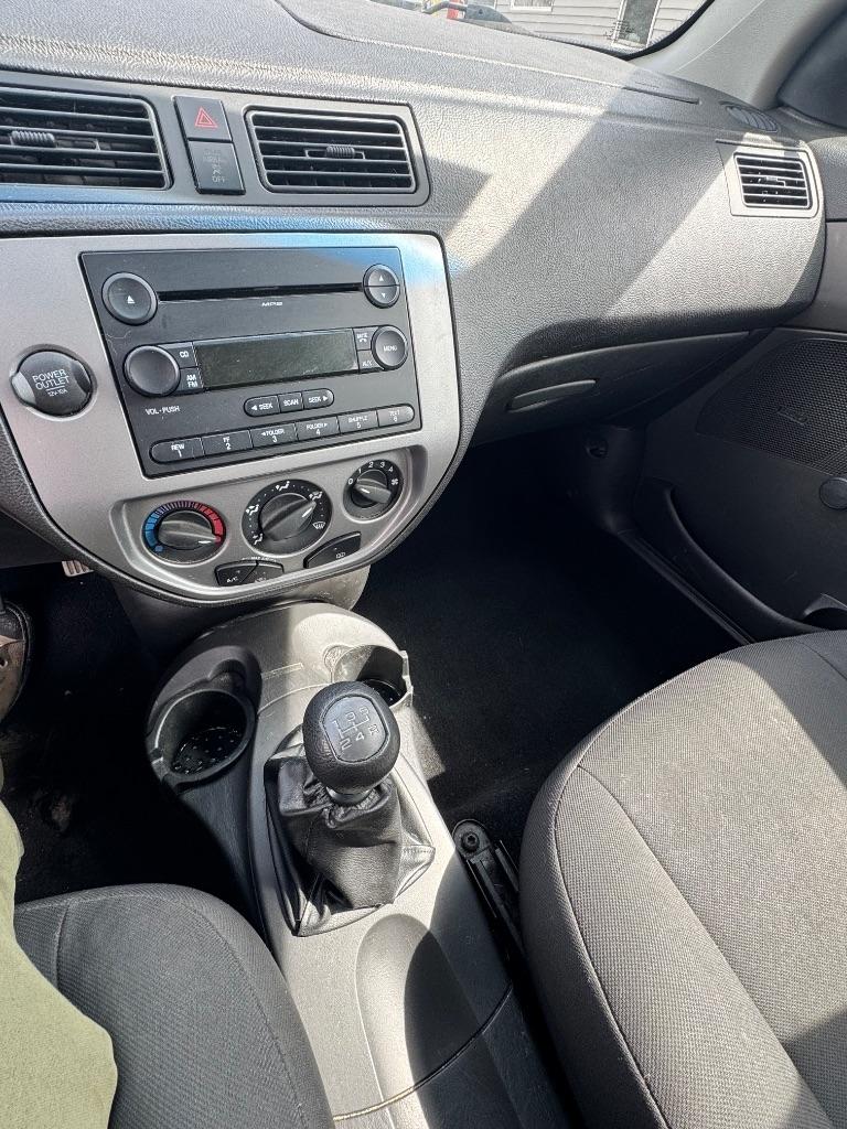 Ford Focus ZX5 SE 2007