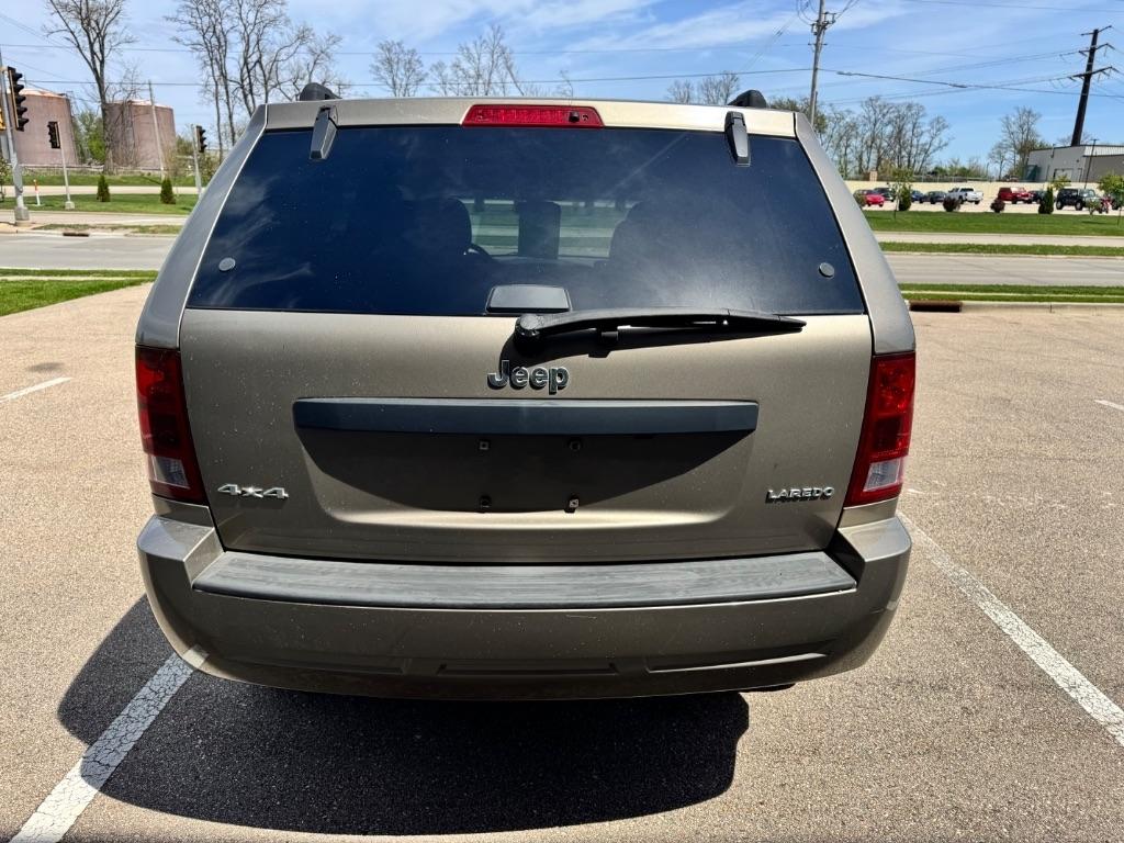 Jeep Grand Cherokee Laredo 4WD 2005