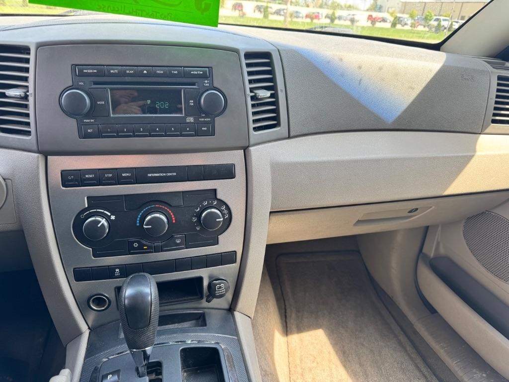 Jeep Grand Cherokee Laredo 4WD 2005