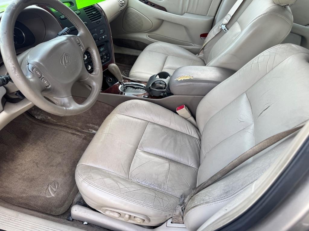 Oldsmobile Aurora 3.5L Sedan 2002