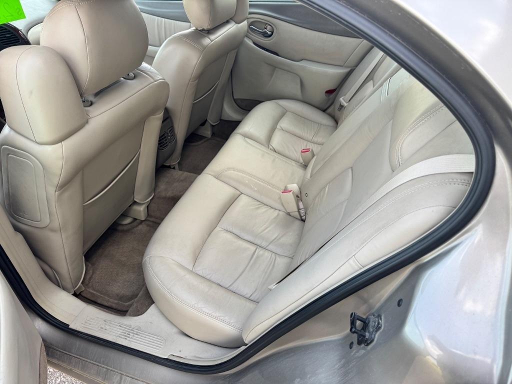 Oldsmobile Aurora 3.5L Sedan 2002