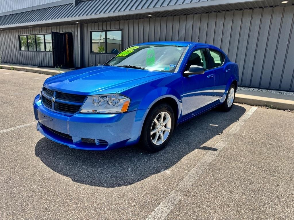 2008 Dodge Avenger SE's photo