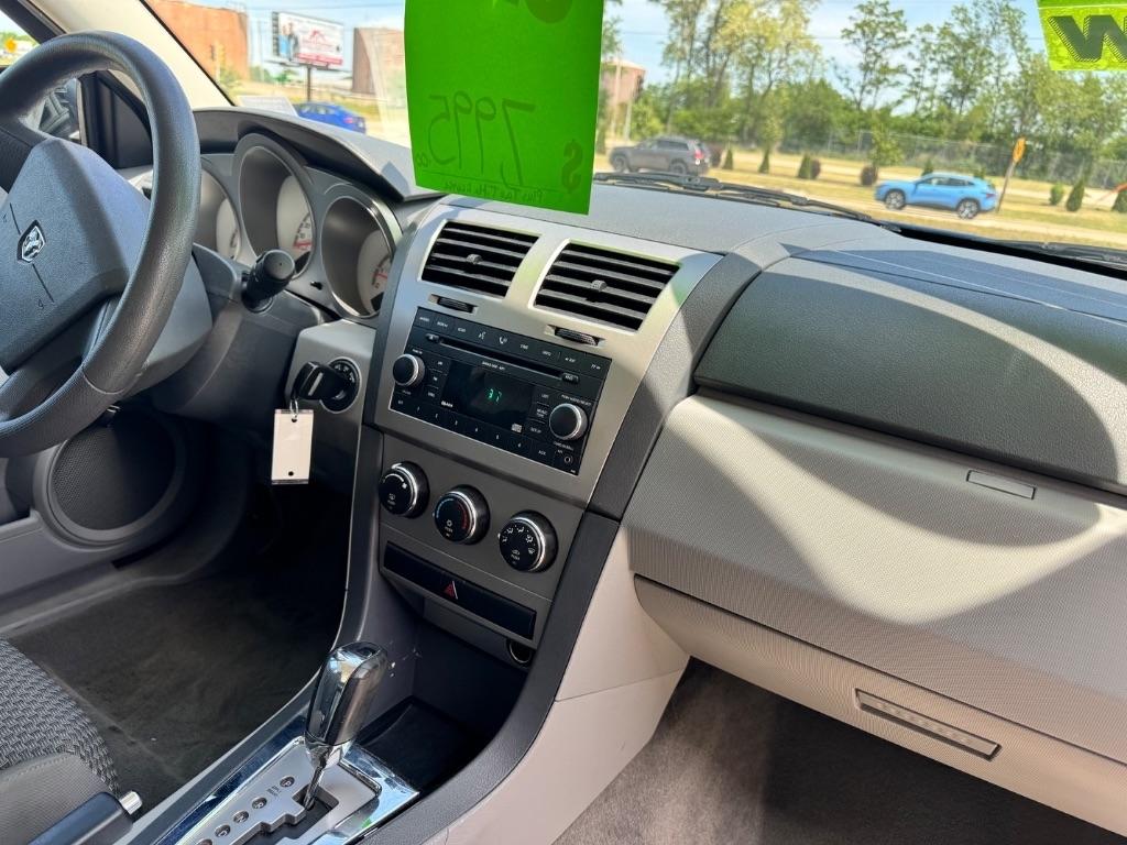 Dodge Avenger SE 2008