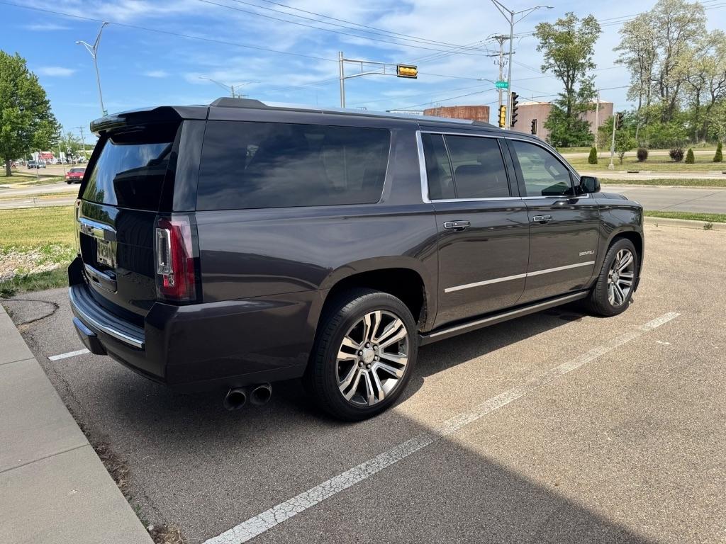 GMC Yukon XL Denali 4WD 2016