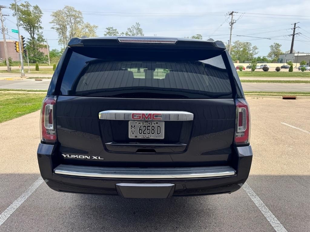 GMC Yukon XL Denali 4WD 2016