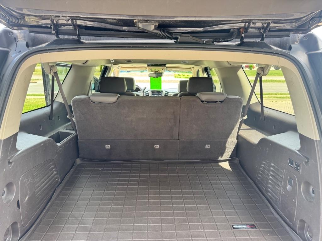 GMC Yukon XL Denali 4WD 2016