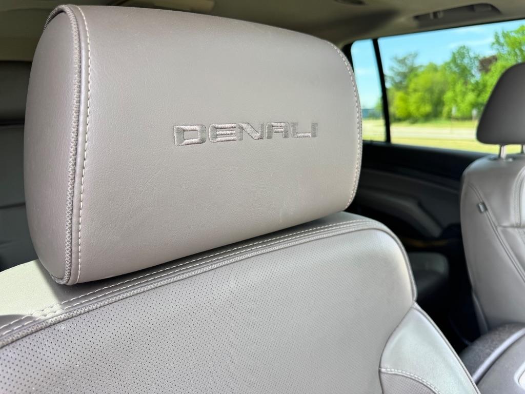 GMC Yukon XL Denali 4WD 2016