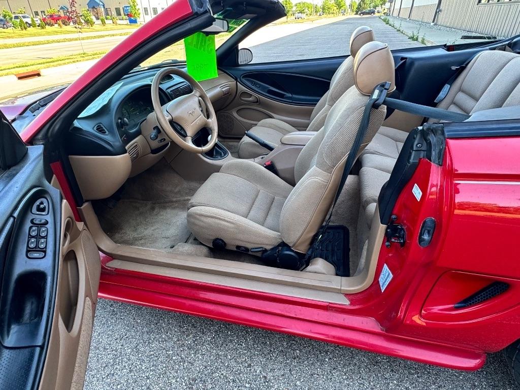 Ford Mustang GT convertible 1995