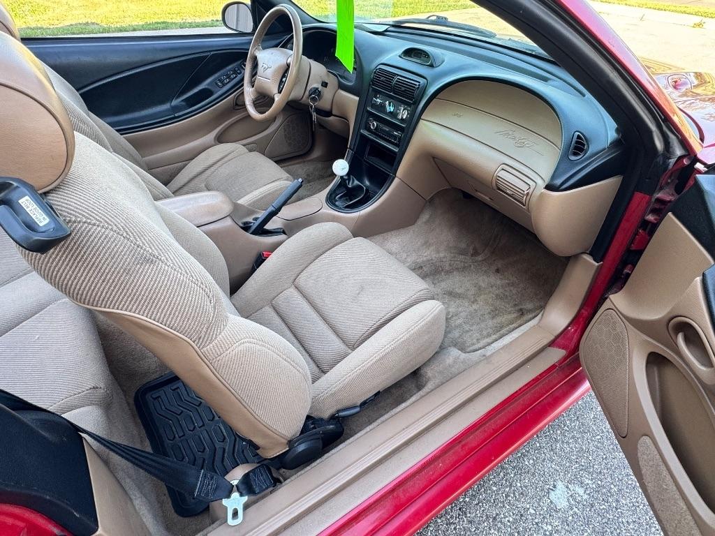 Ford Mustang GT convertible 1995