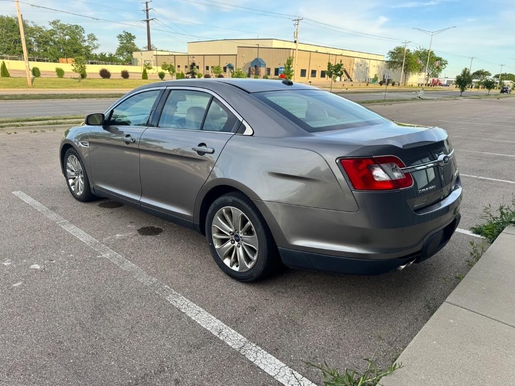 Ford Taurus Limited AWD 2012