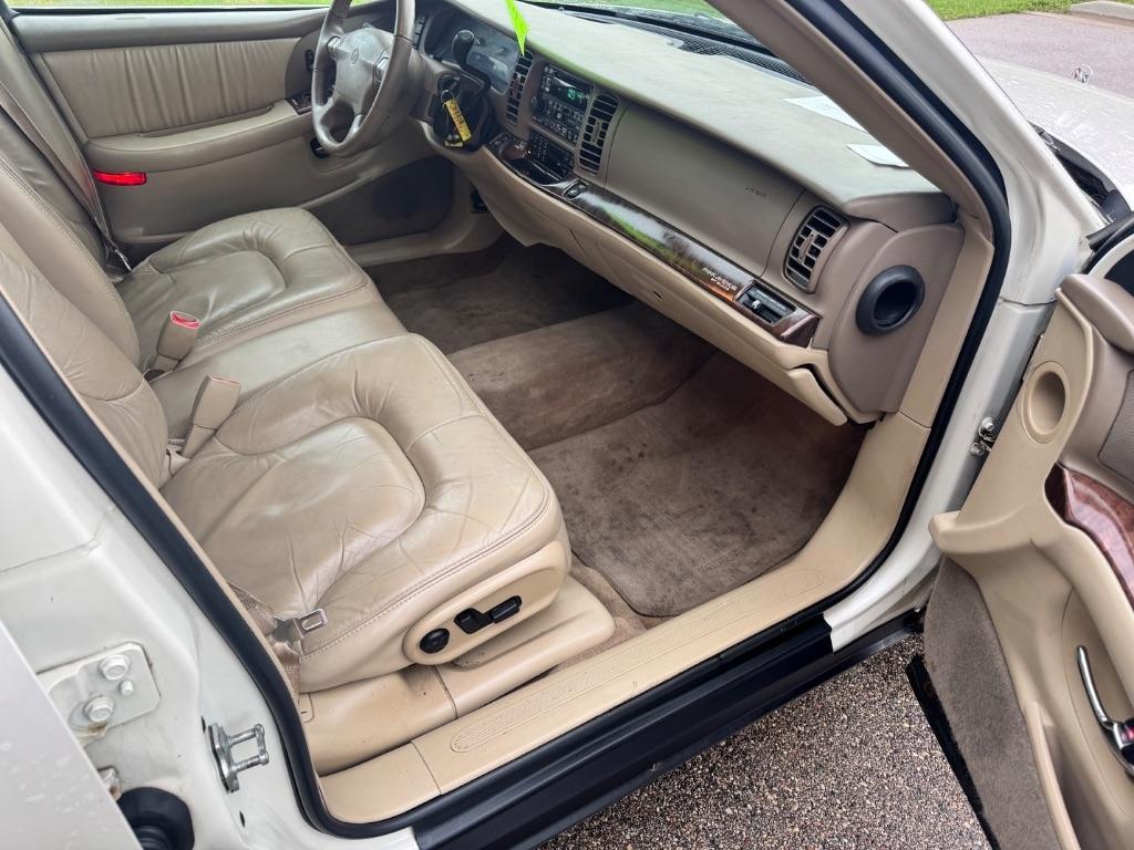 Buick Park Avenue Sedan 2005
