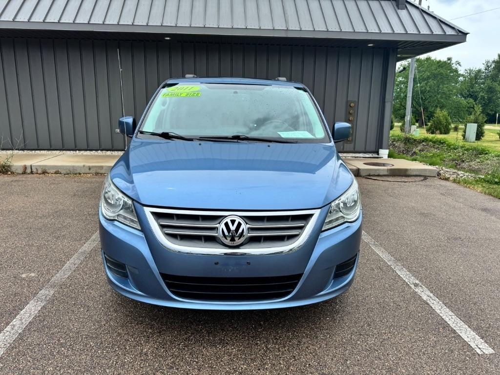 Volkswagen Routan SEL w/Nav 2011