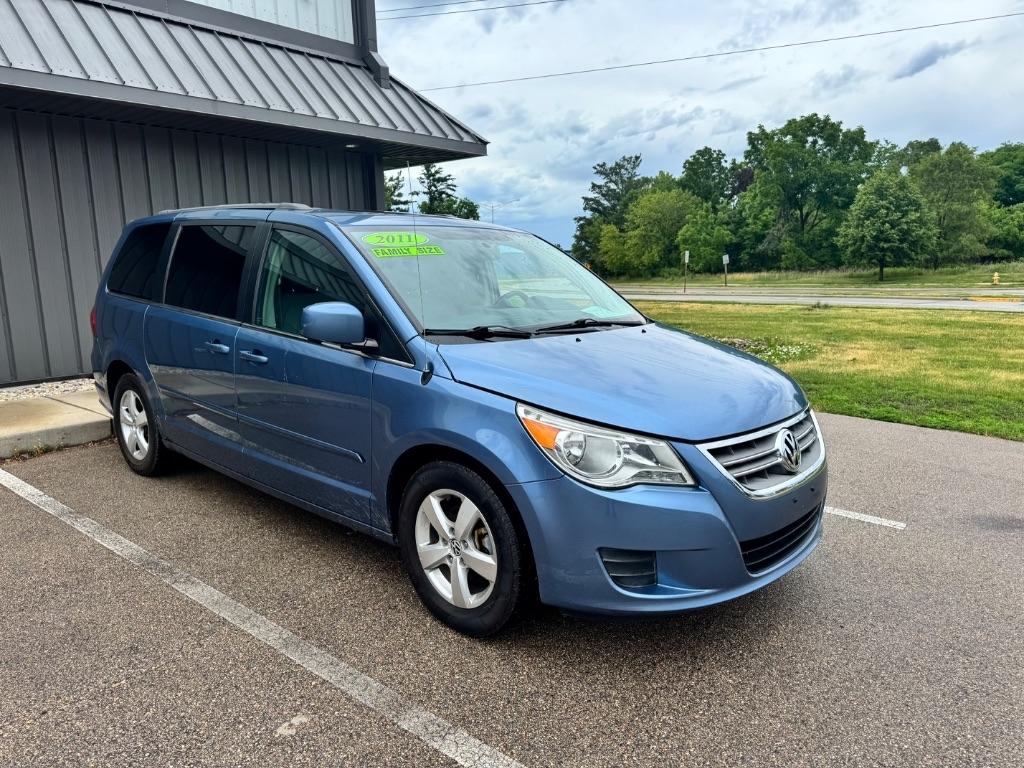 Volkswagen Routan SEL w/Nav 2011