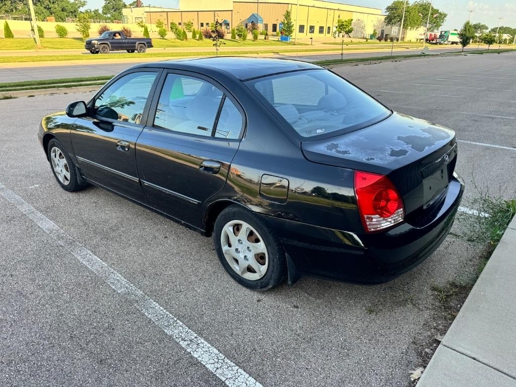 Hyundai Elantra GLS 4-Door 2005