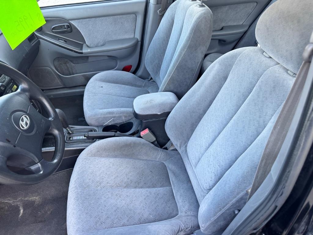 Hyundai Elantra GLS 4-Door 2005