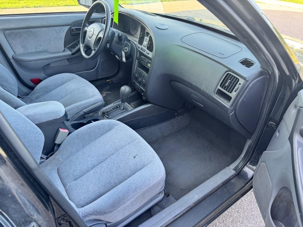 Hyundai Elantra GLS 4-Door 2005