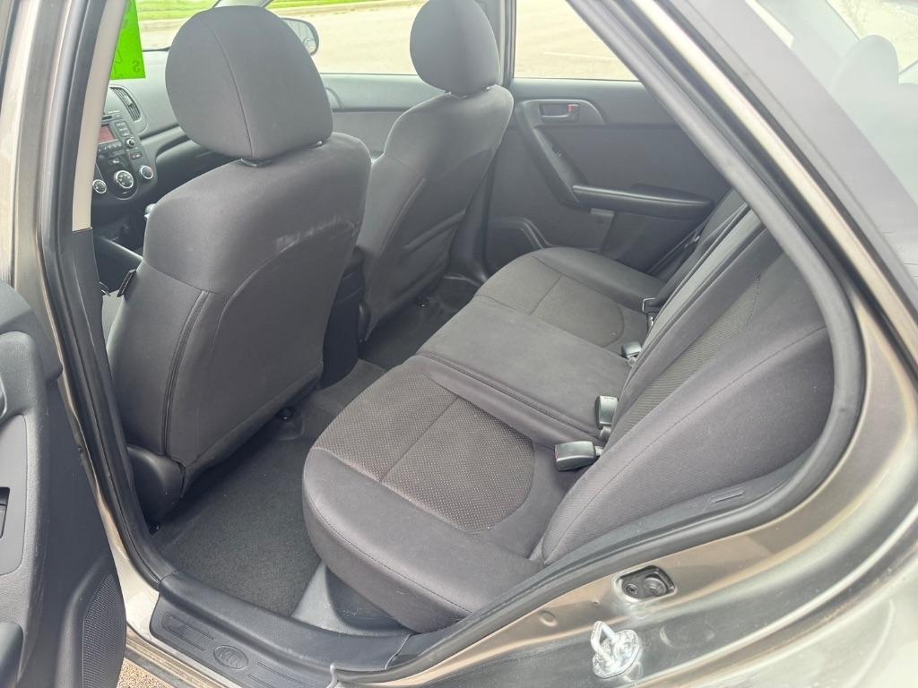 Kia Forte 5-Door EX 2011