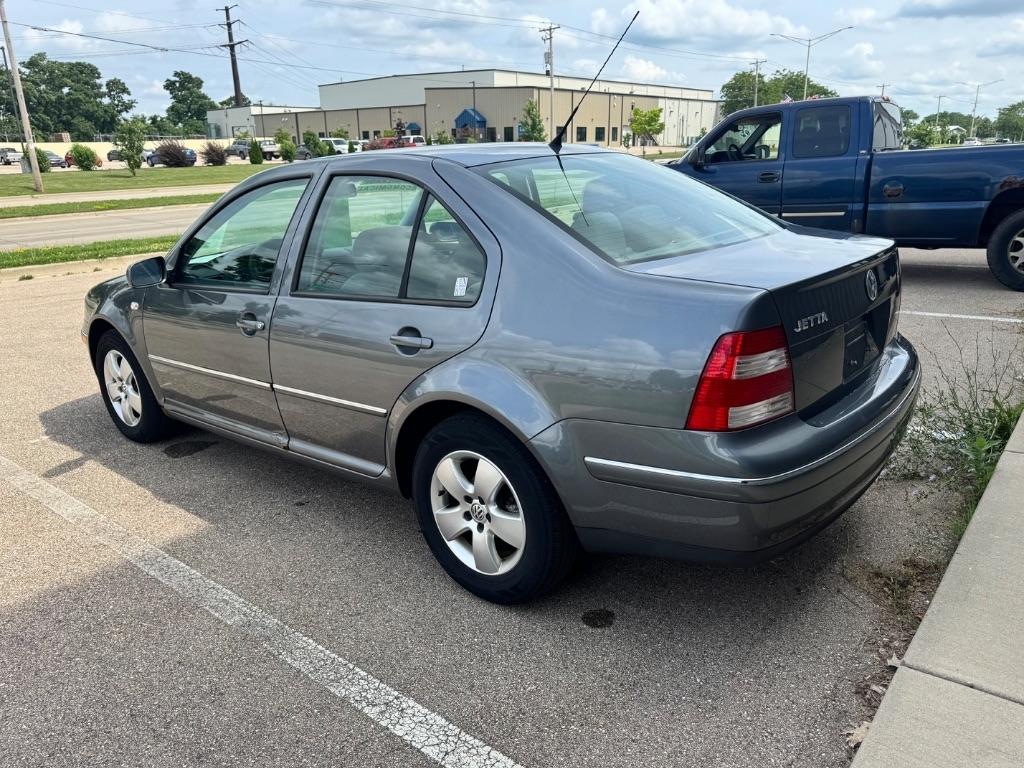 Volkswagen Jetta GLS 2.0L PZEV 2005