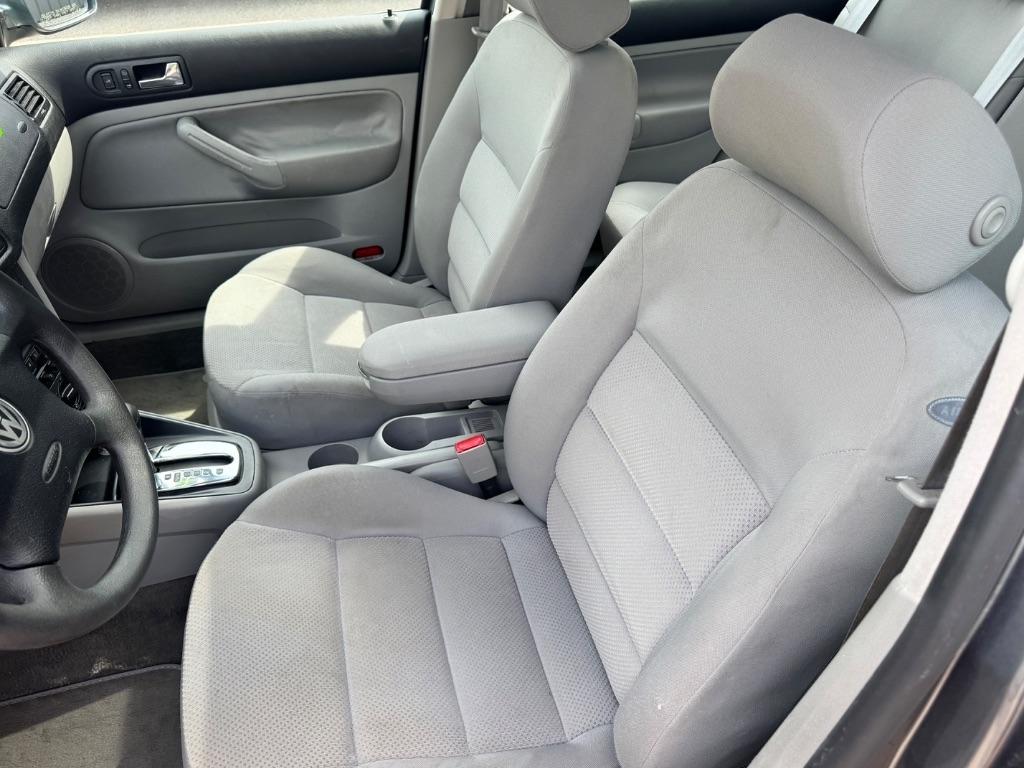 Volkswagen Jetta GLS 2.0L PZEV 2005
