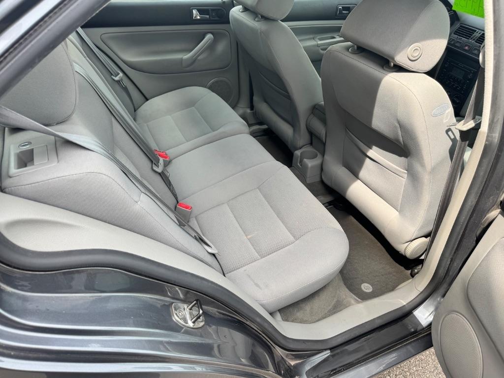 Volkswagen Jetta GLS 2.0L PZEV 2005