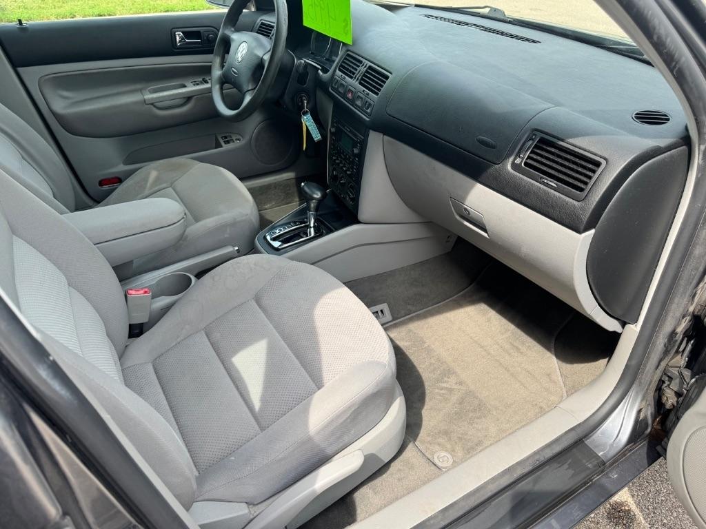 Volkswagen Jetta GLS 2.0L PZEV 2005
