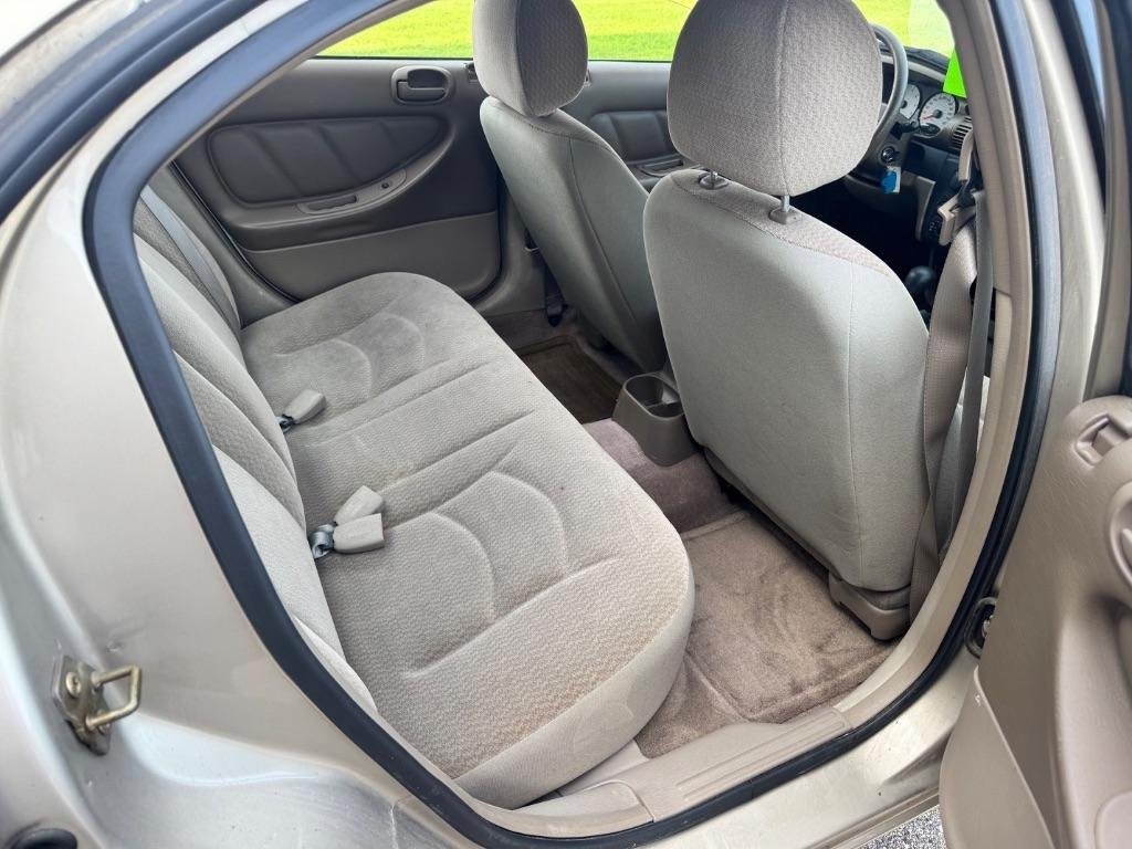 Dodge Stratus Sedan SE Plus 2002