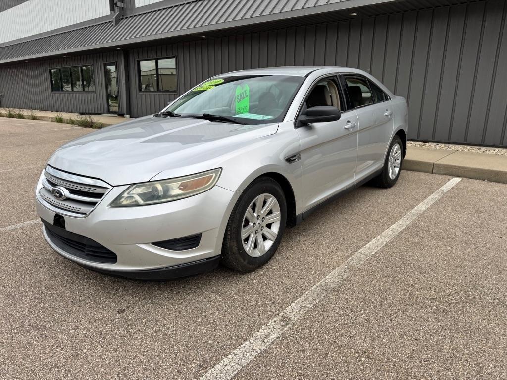 Ford Taurus SE FWD 2010