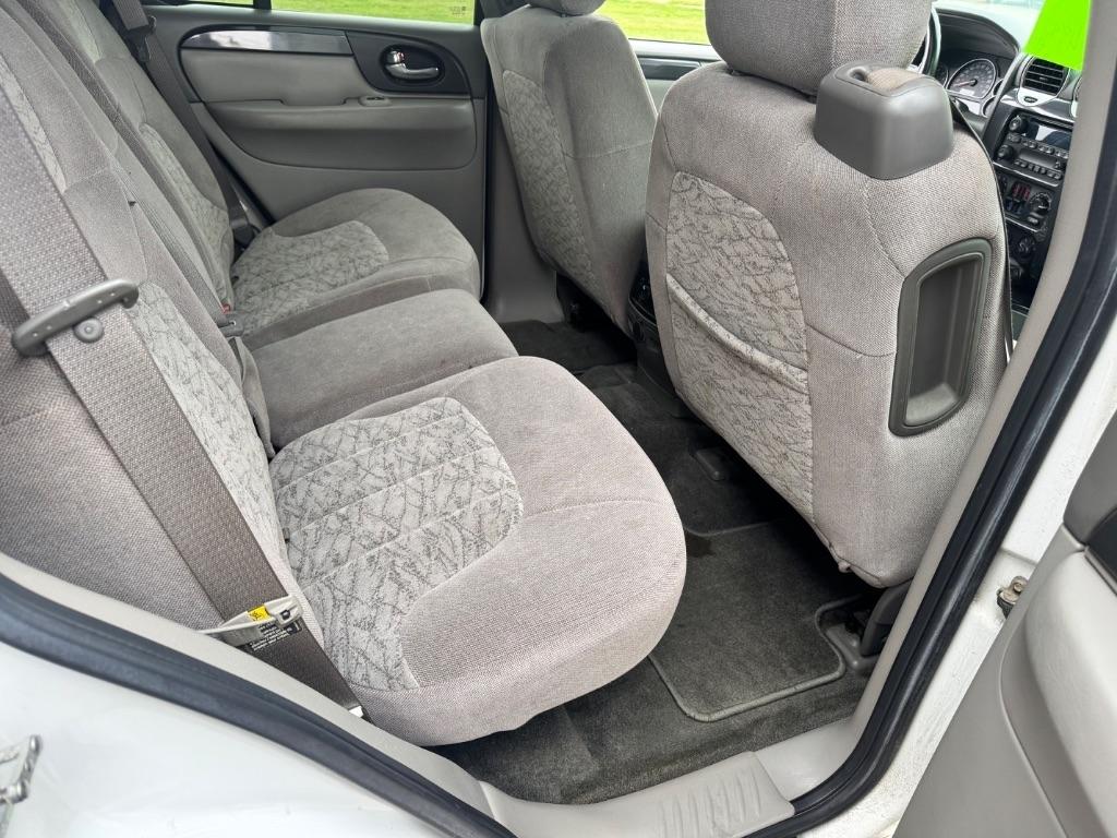 GMC Envoy SLE 4WD 2004