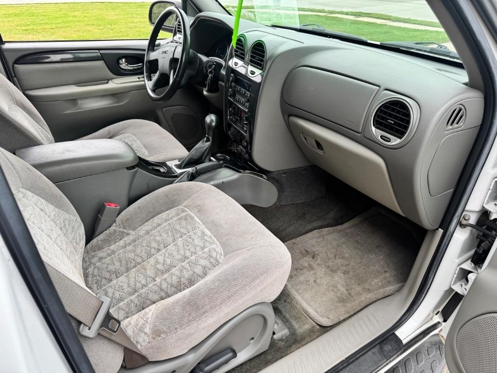 GMC Envoy SLE 4WD 2004
