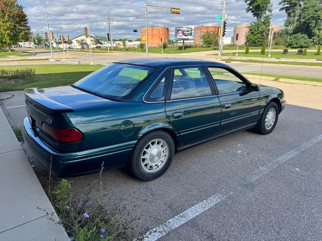 Ford Taurus SE 1995