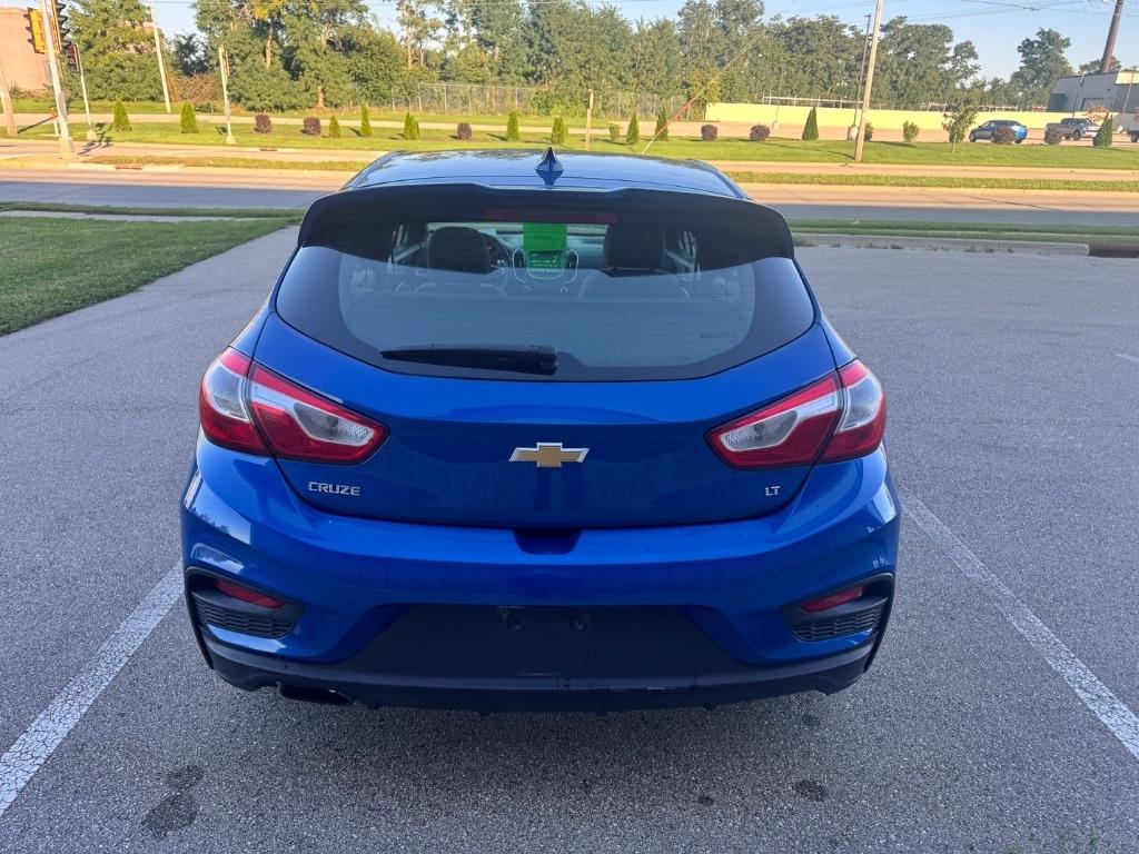 Chevrolet Cruze LT Manual Hatchback 2017