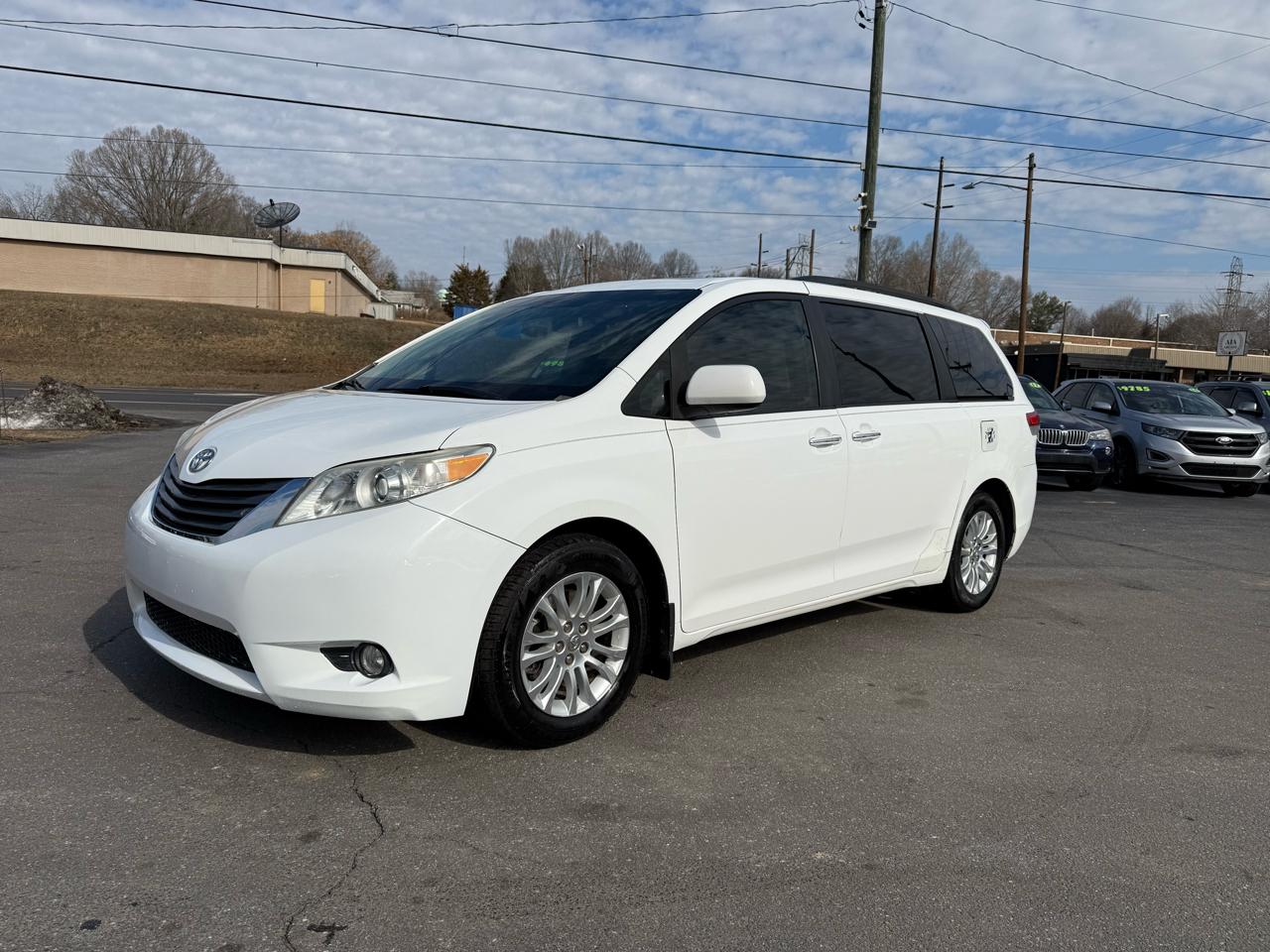 2011 Toyota Sienna XLE