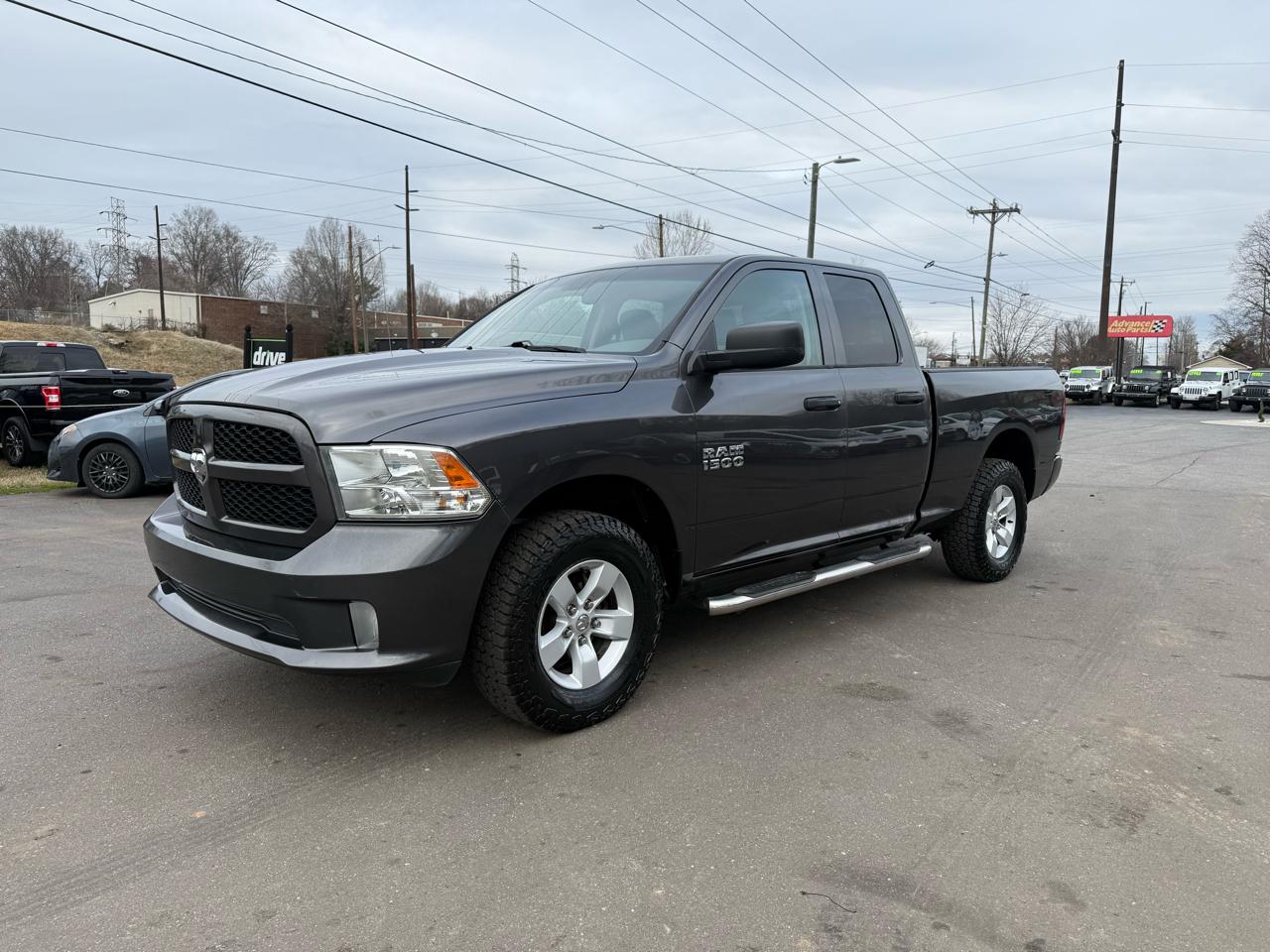 2018 RAM 1500 Express 4x4 Crew Cab 5'7" Box