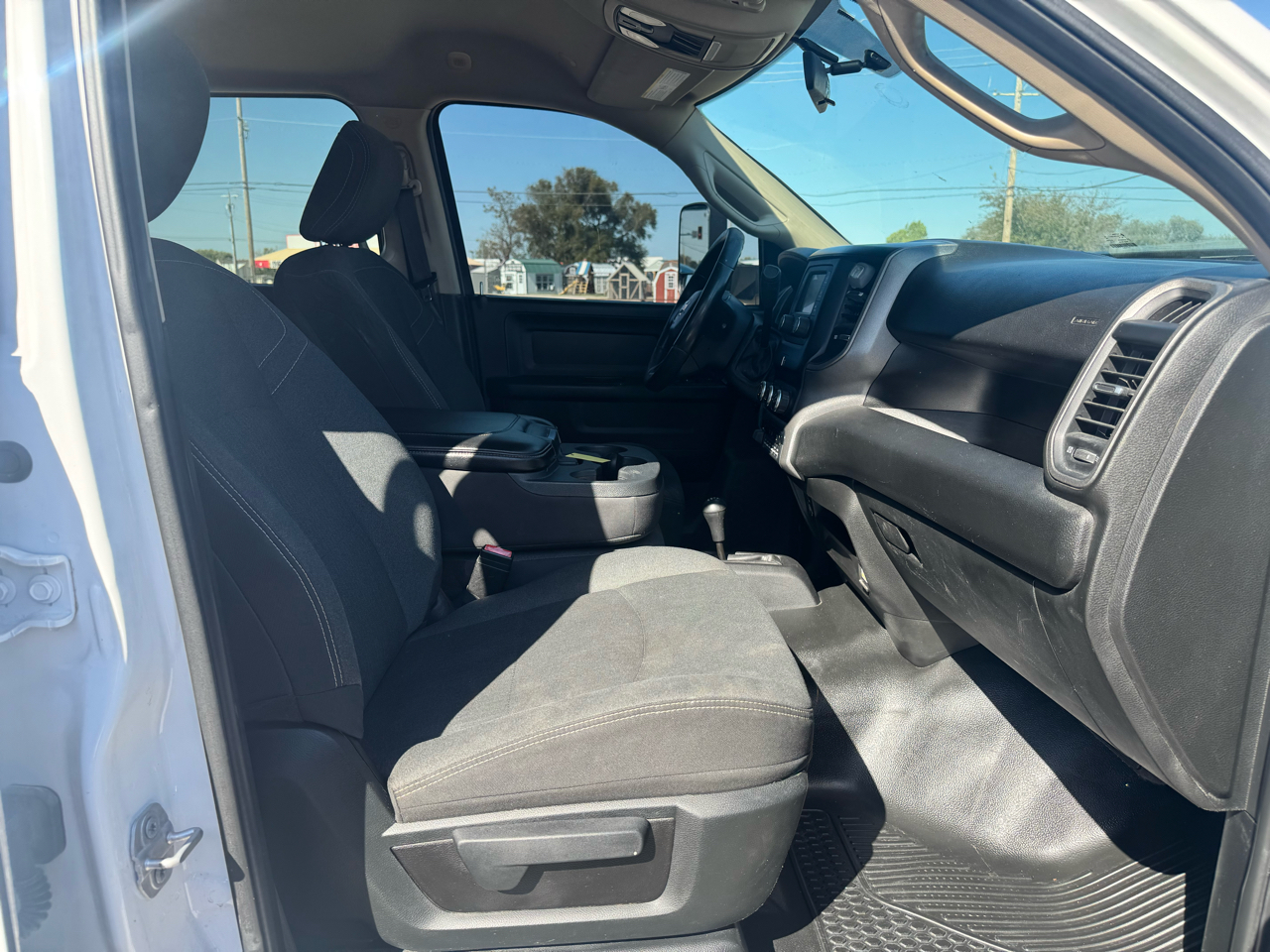 RAM 3500 Tradesman Crew Cab 4WD DRW 2019