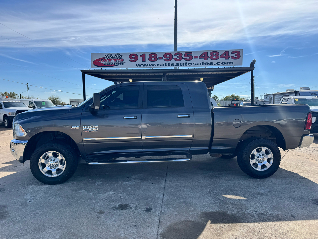 RAM 2500 SLT Mega Cab 4WD 2016