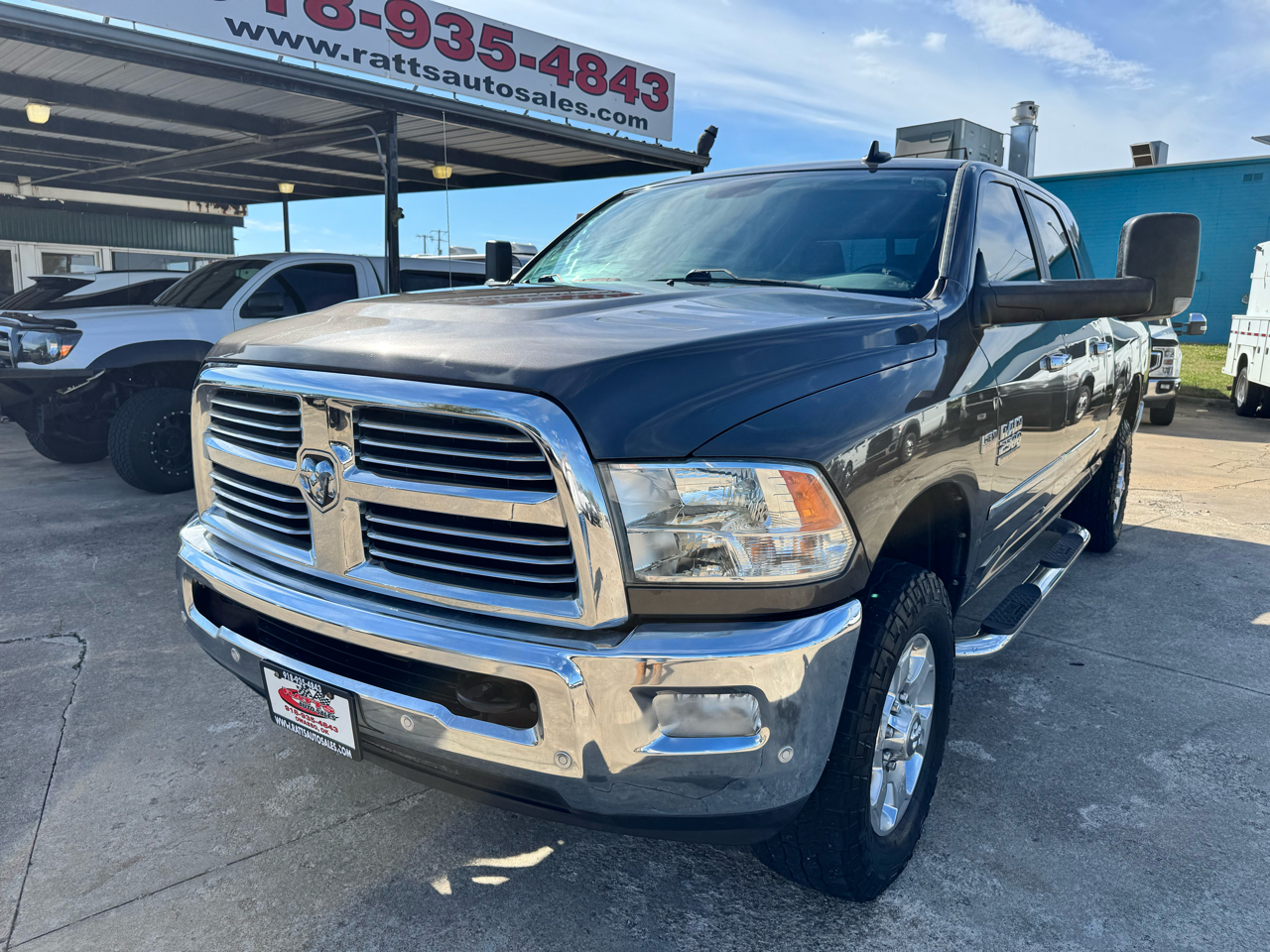 RAM 2500 SLT Mega Cab 4WD 2016