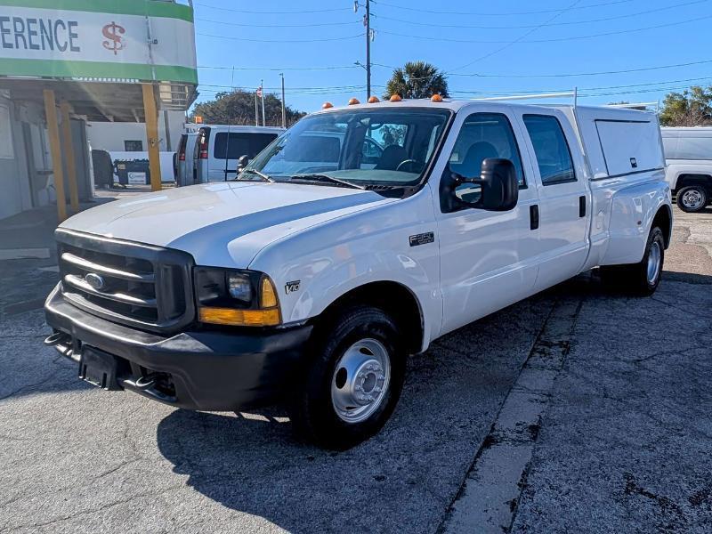 2001 Ford F-350 SD XL Crew Cab Short Bed 2WD DRW