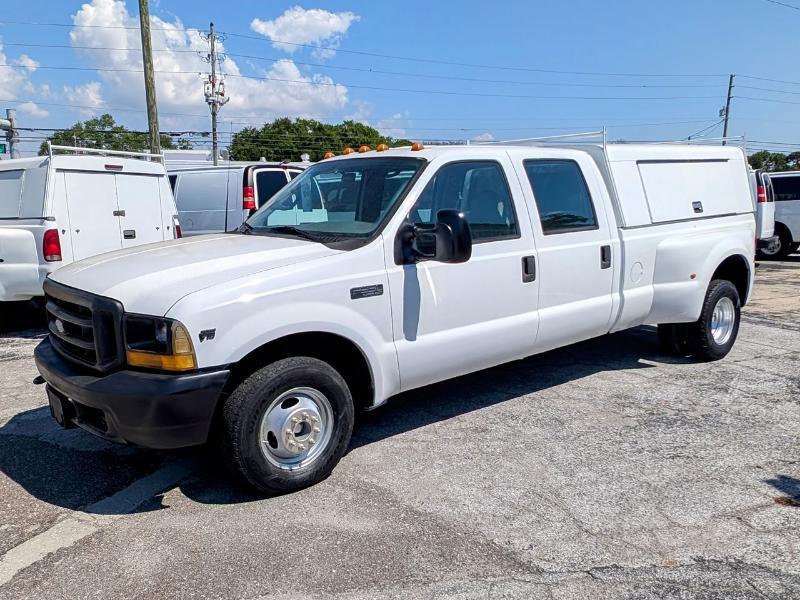 2001 Ford F-350 SD XL Crew Cab Short Bed 2WD DRW