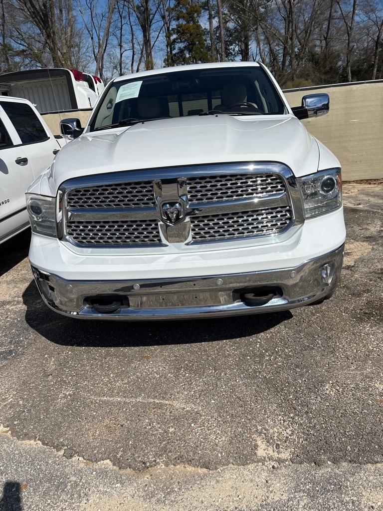 2015 RAM 1500 Laramie Crew Cab SWB 2WD